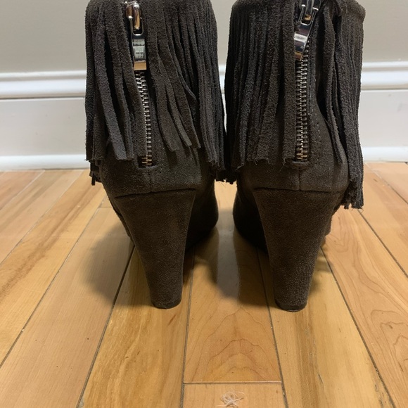 Chinese laundry fringe grey bootie wedge sz 9.5 - Picture 6 of 6